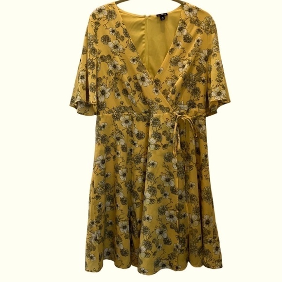 Torrid Faux Wrap Yellow Floral Dress (Size 10) - Picture 1 of 12
